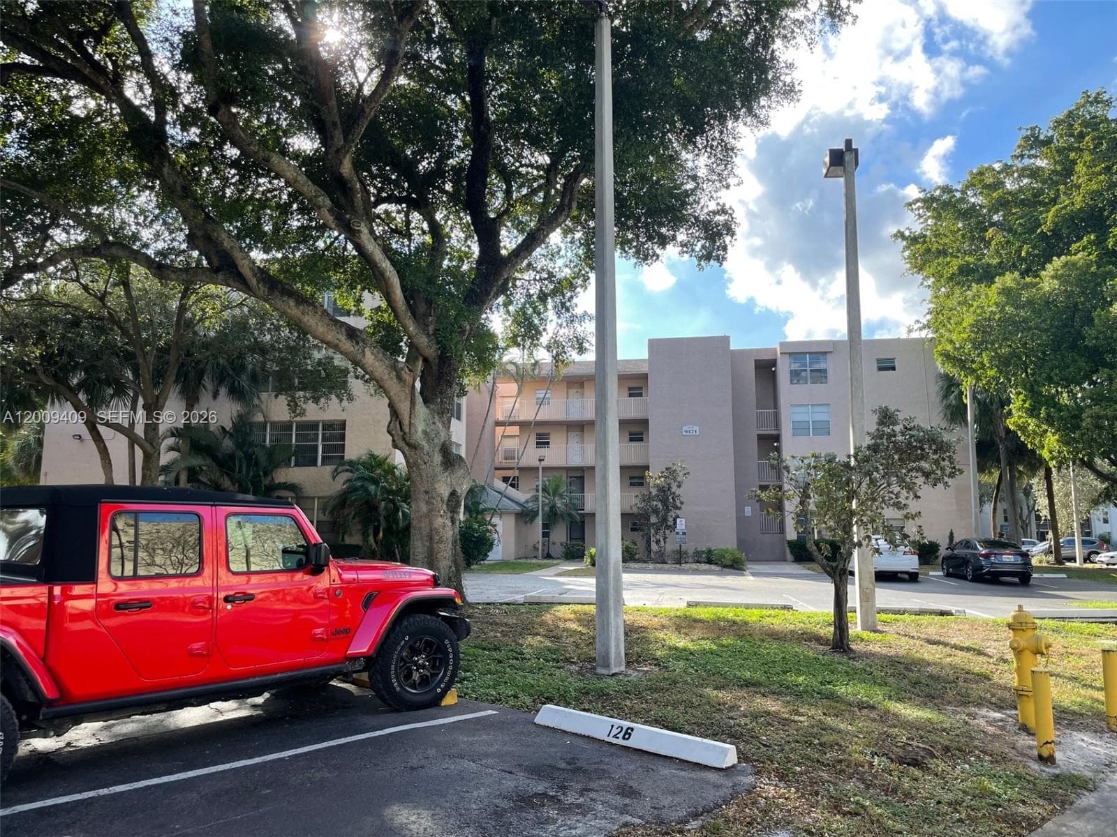 9471 Evergreen Pl # 401, Davie FL 33324