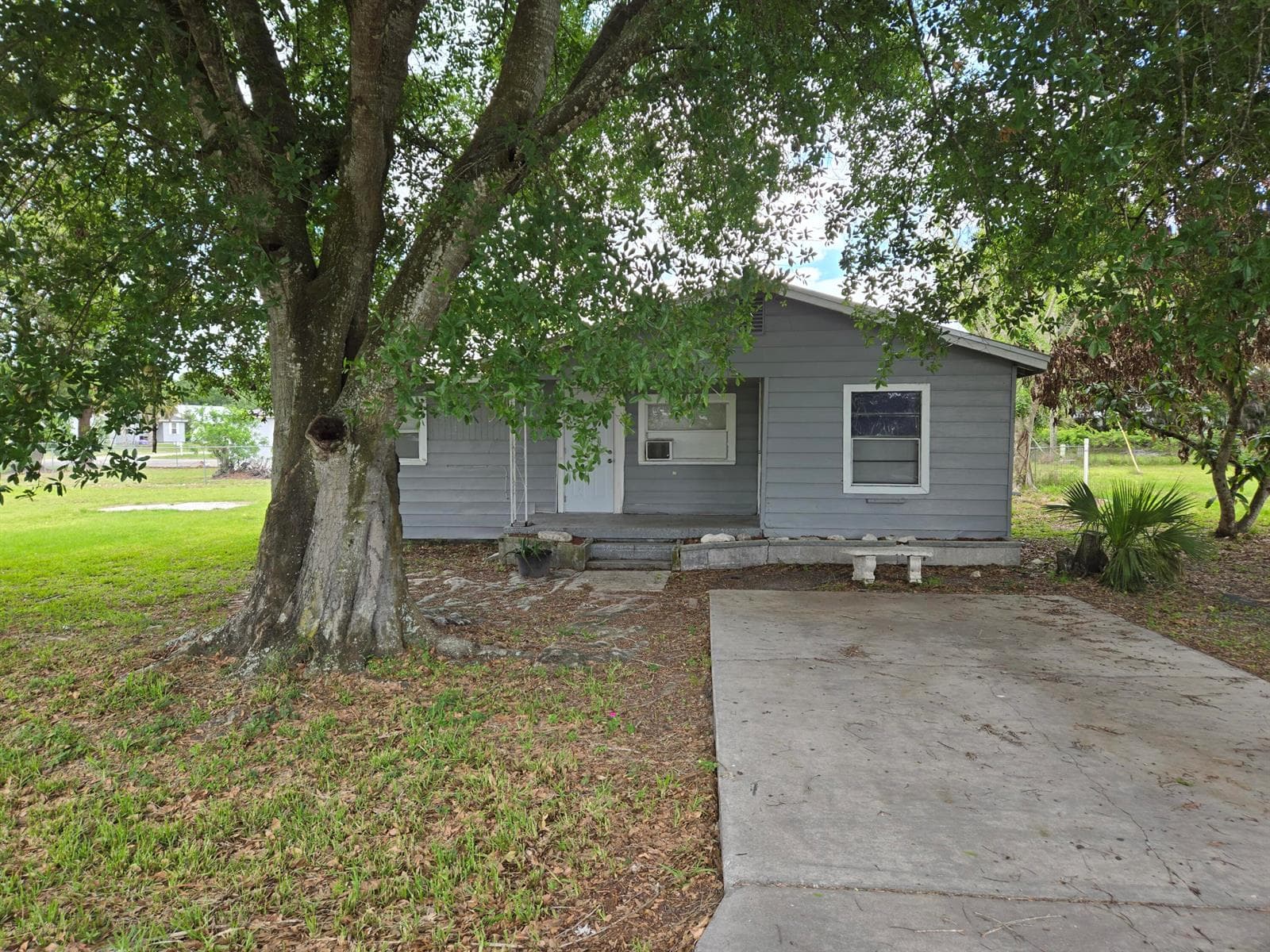 408 NW 10th Avenue, Okeechobee FL 34974 photo 2