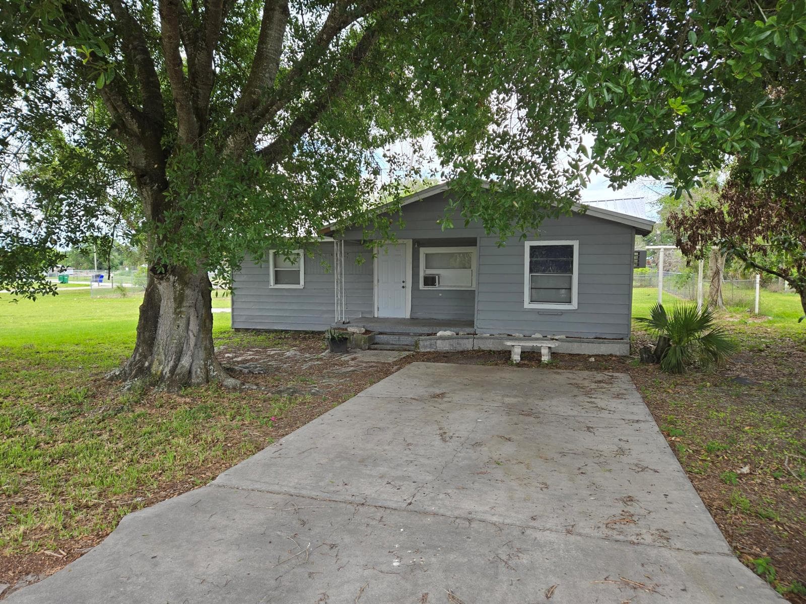 408 NW 10th Avenue, Okeechobee FL 34974 photo 3