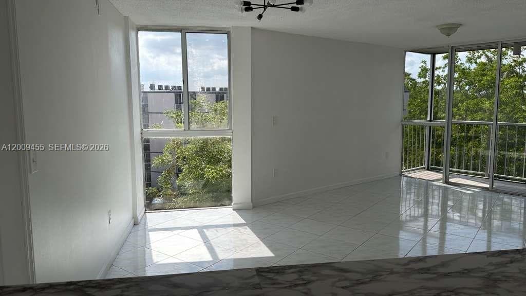6995 NW 186th St # E507, Hialeah FL 33015 photo 2
