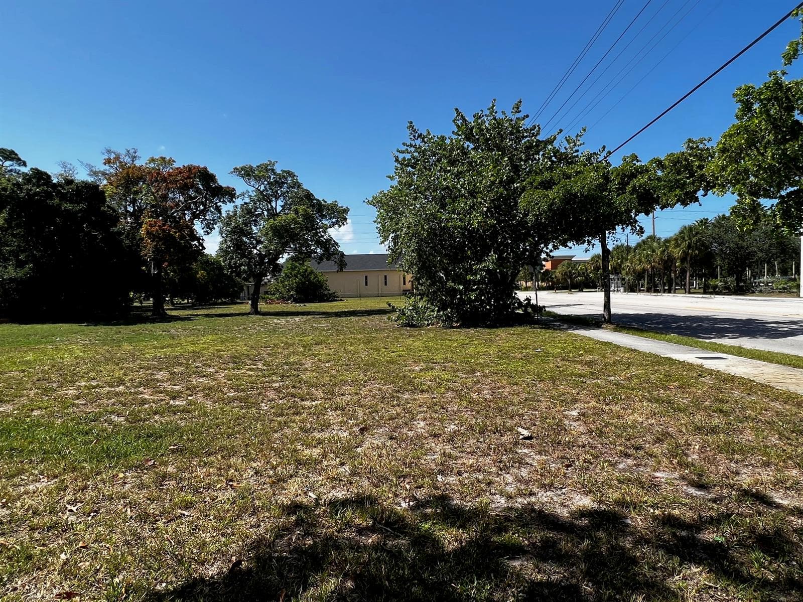 435 NW 7th Avenue, Fort Lauderdale FL 33311 photo 3
