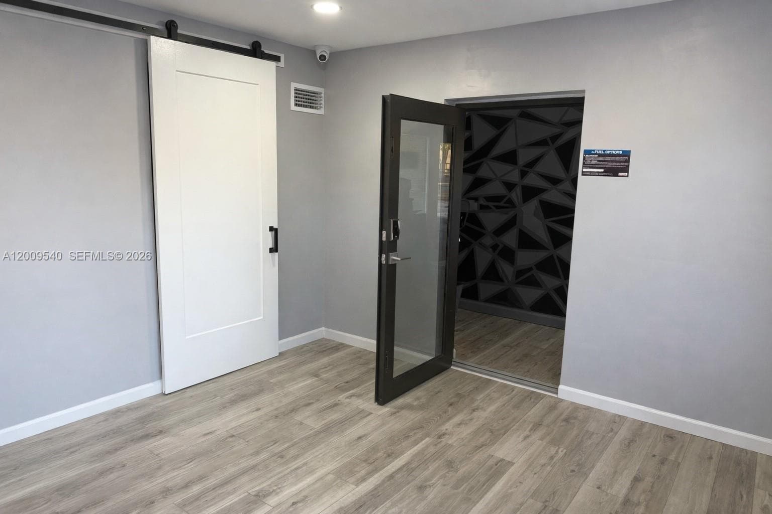 1822 N Dixie Hwy, Hollywood FL 33020 photo 3