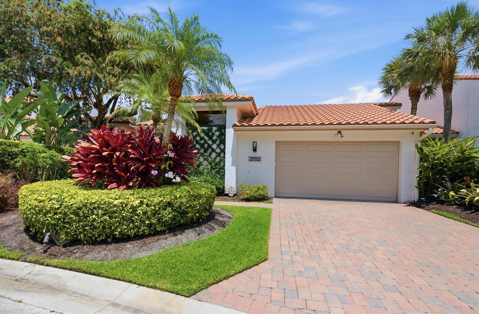 2552 Sheltingham Drive, Wellington FL 33414 photo 2