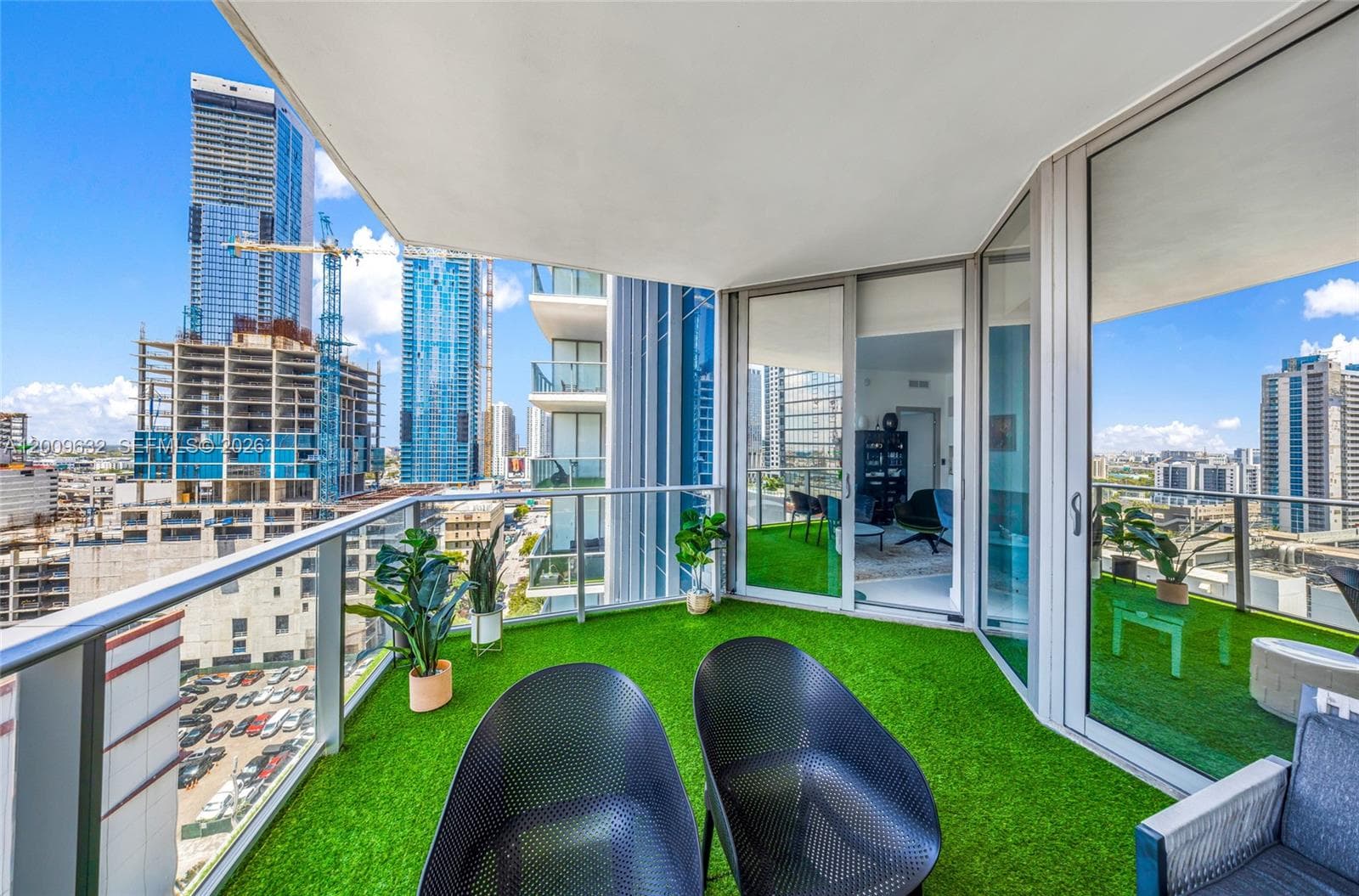 851 NE 1st Ave # 1408, Miami FL 33132 photo 3