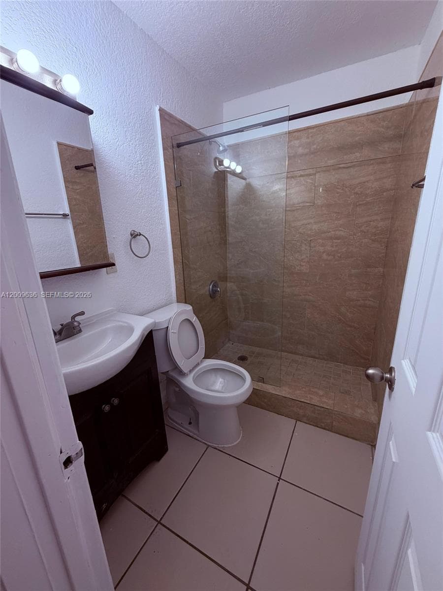 590 NW 46th St # 2, Miami, FL 33127 photo 5