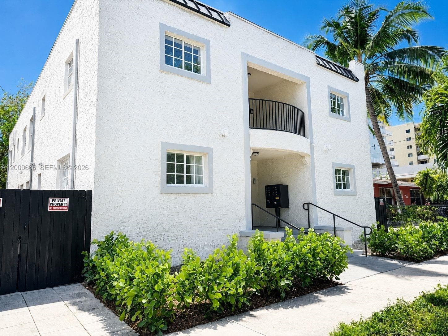 1132 NW 3rd St, Miami FL 33128 photo 2