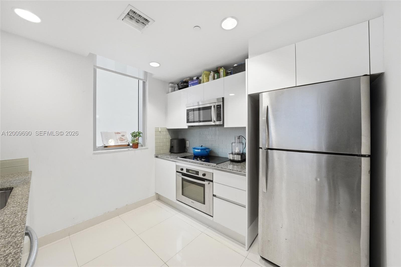 1050 Brickell Ave # 1002, Miami FL 33131 photo 5