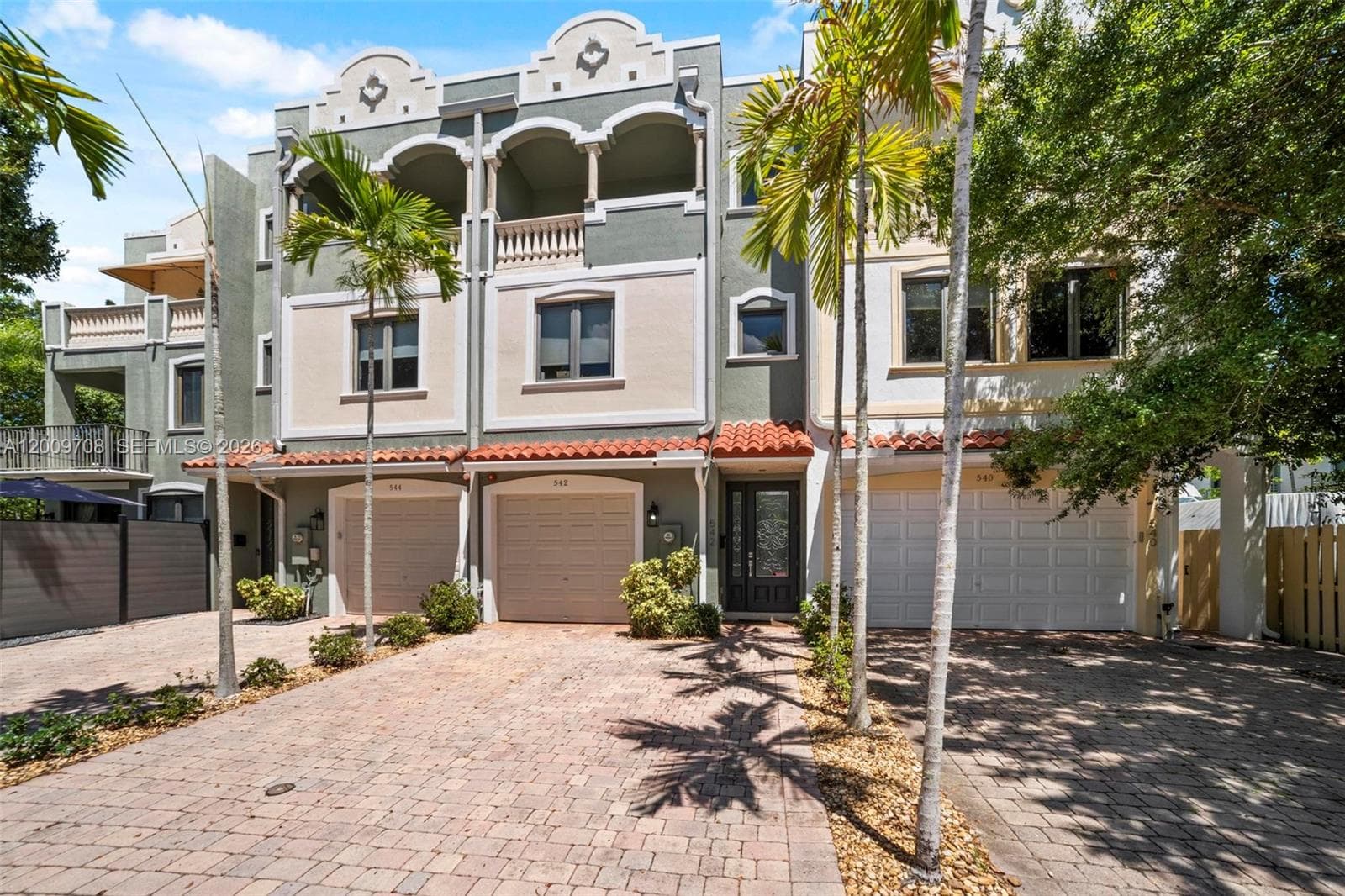 542 NE 17th Ave, Fort Lauderdale FL 33301 photo 3