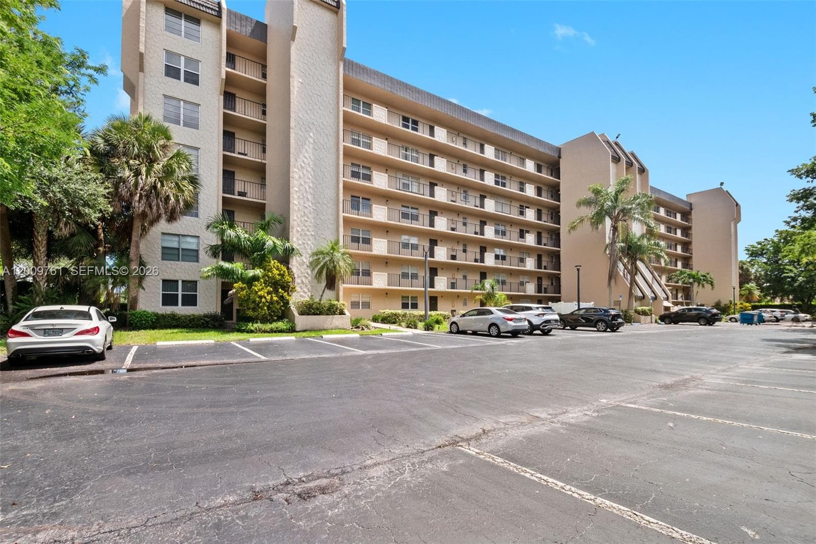 3300 W Rolling Hills Cir # 510, Davie FL 33328