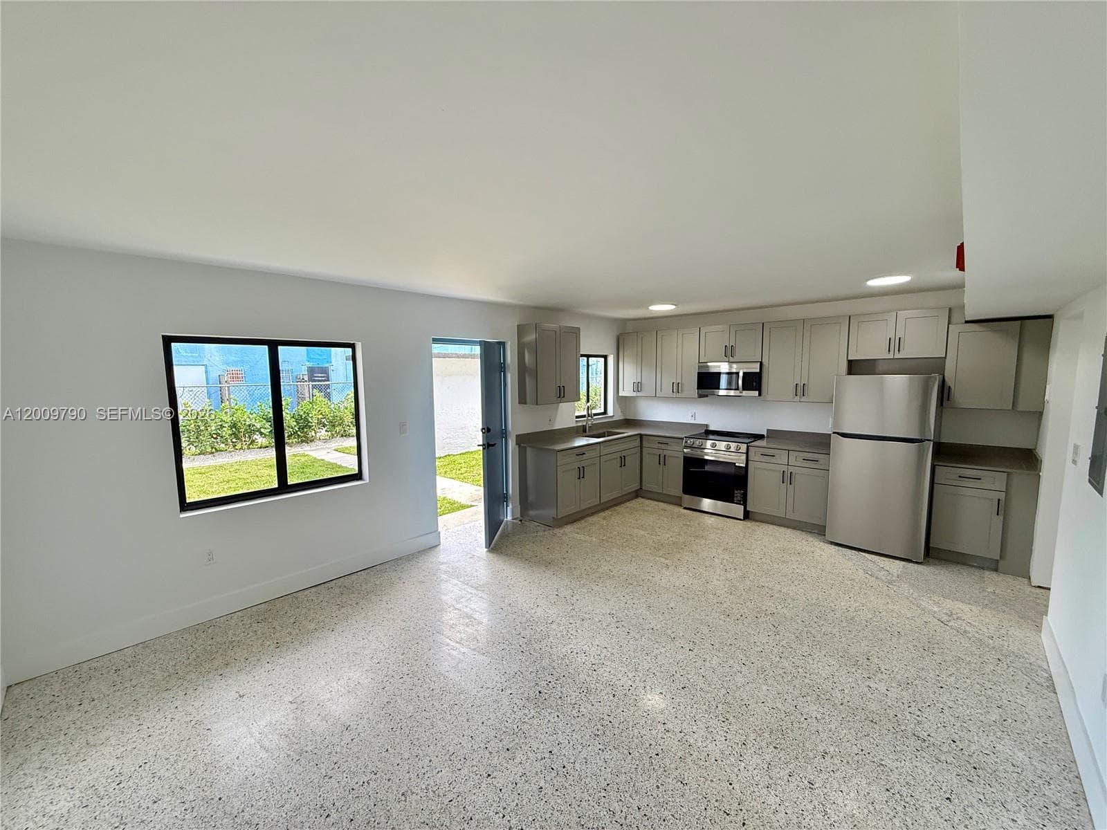 180 NE 57th St # 4, Miami, FL 33137 photo 4