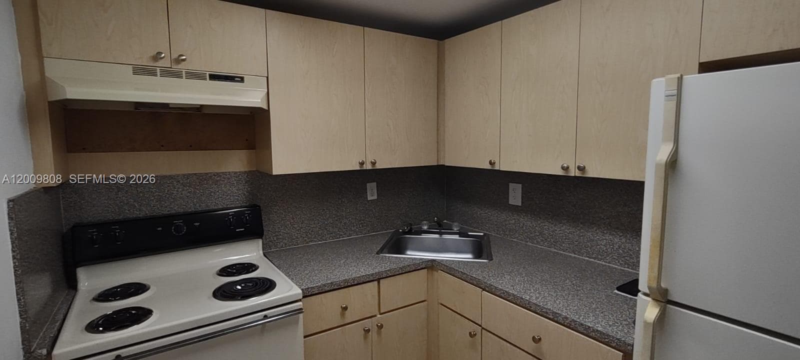 606 W 81st St # 309, Hialeah FL 33014 photo 4
