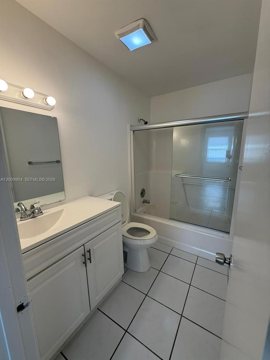 16413 Grape Way, Delray Beach FL 33484 photo 2