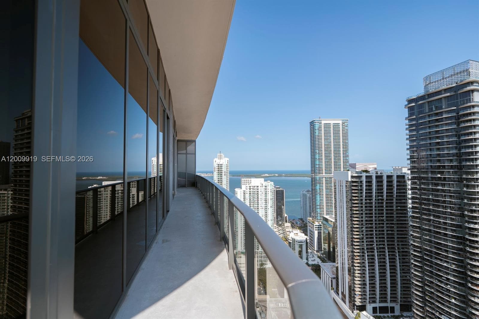 45 SW 9th St # 4906, Miami FL 33130 photo 5