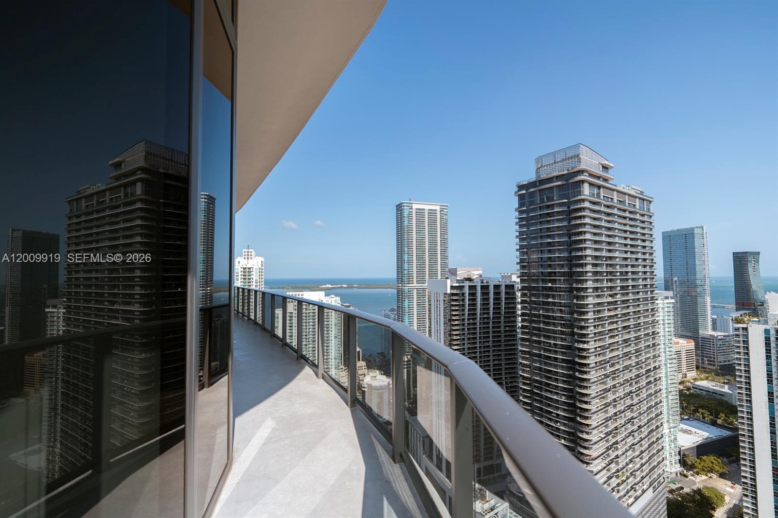 45 SW 9th St # 4906, Miami FL 33130 photo 4