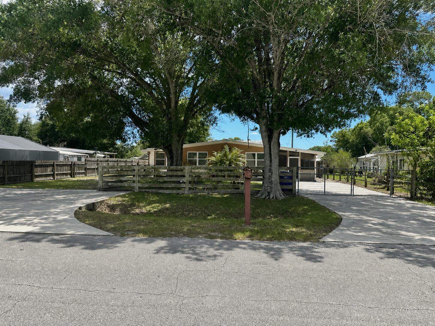 1005 NW 5th Street, Okeechobee FL 34972 photo 2