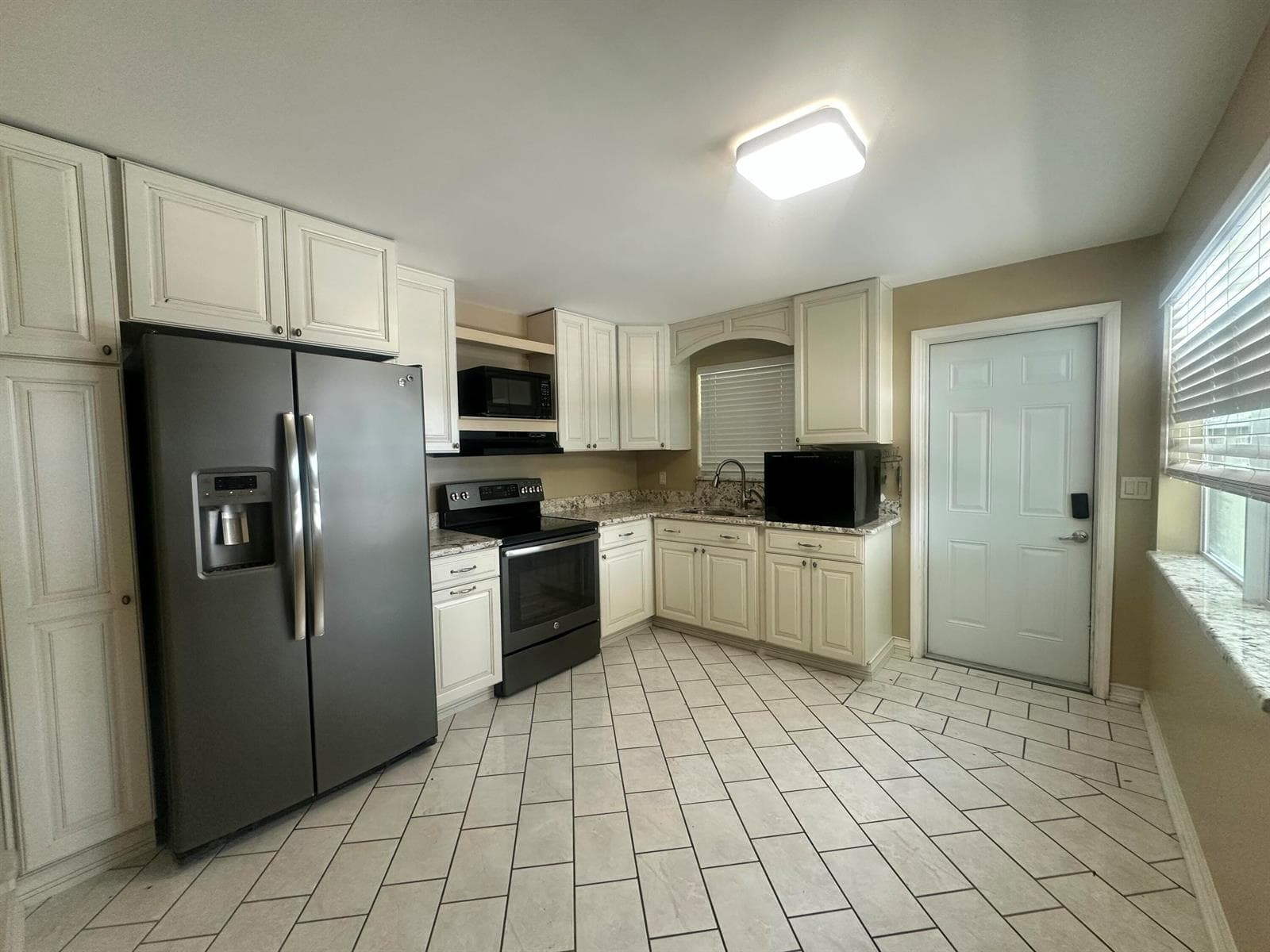 1005 NW 5th Street, Okeechobee FL 34972 photo 4