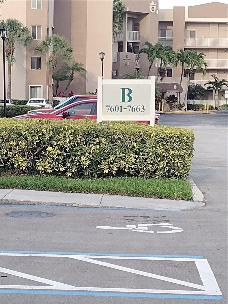 7621 Trent Drive # 111, Tamarac FL 33321 photo 2