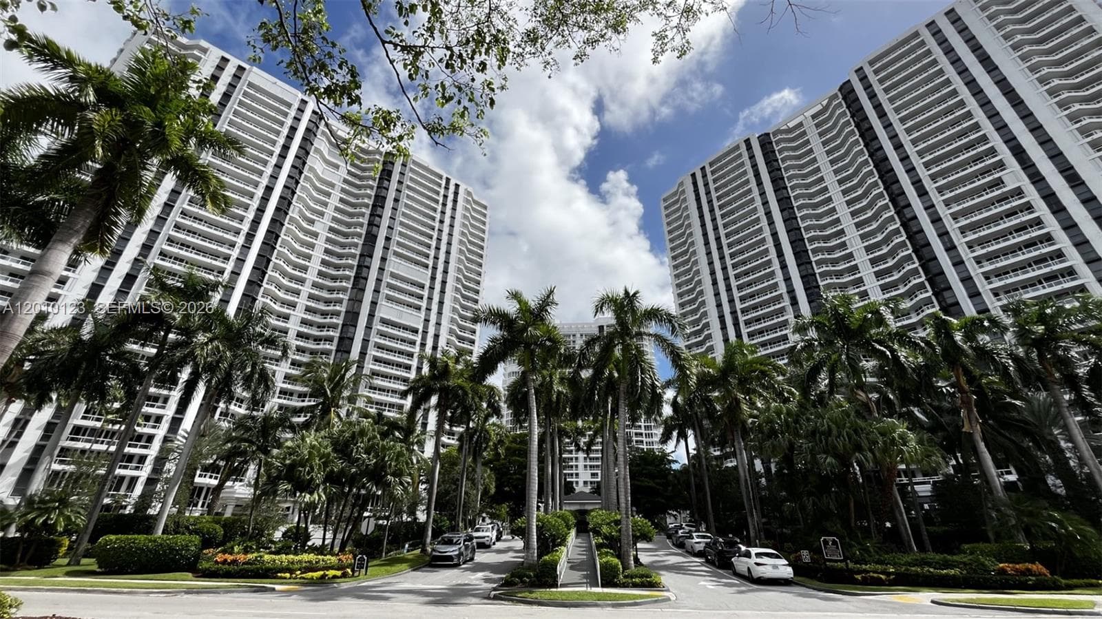 21150 Point Pl # 1202, Aventura FL 33180