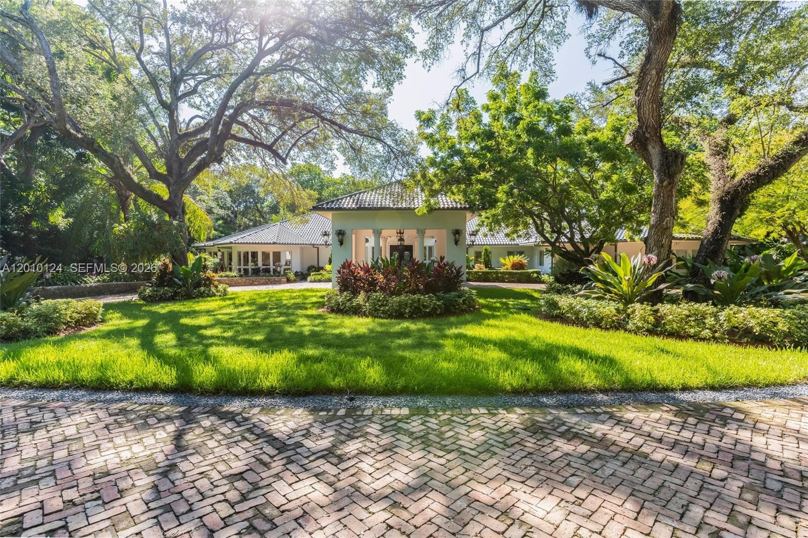 9400 Old Cutler Rd, Coral Gables FL 33156