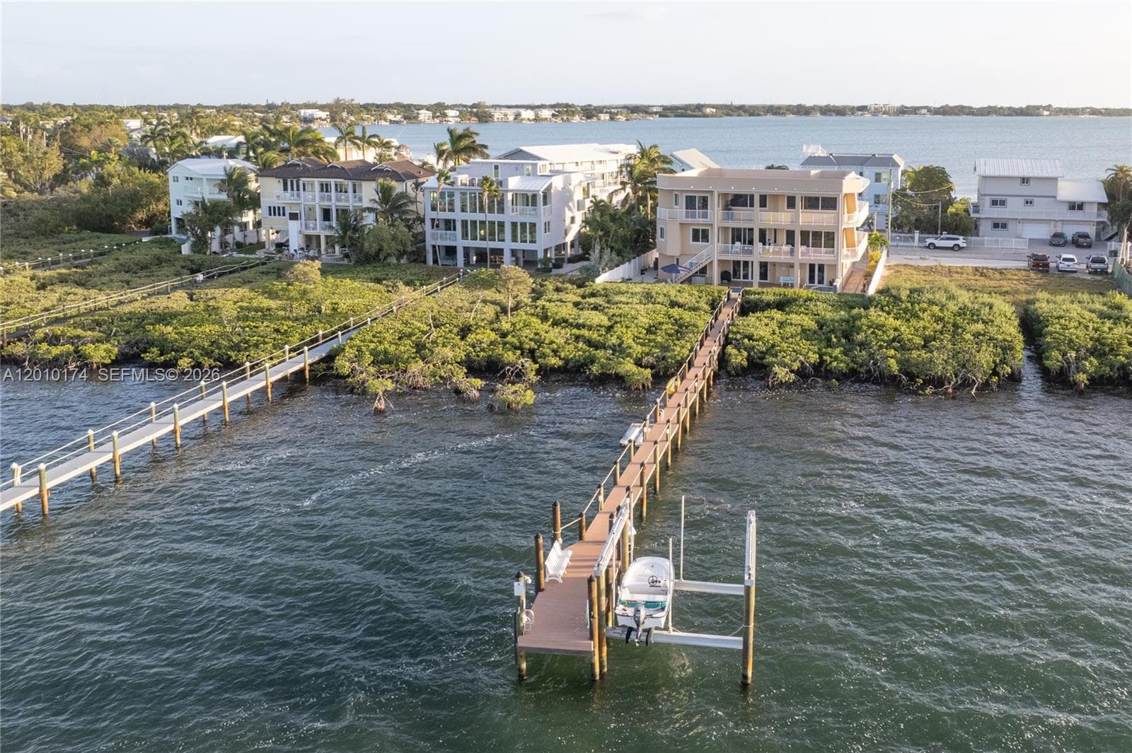 112 N Bounty Ln, Key Largo FL 33037 photo 3