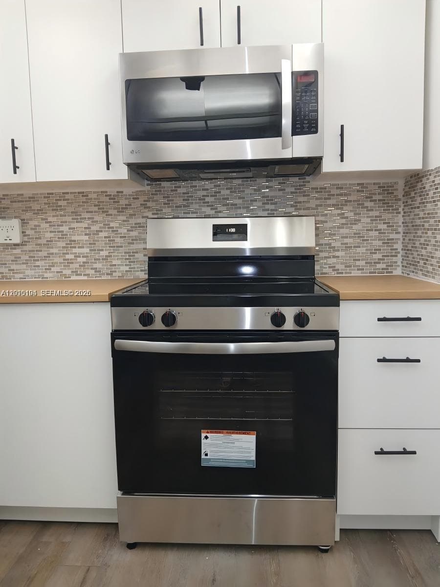 1300 Saint Charles Pl # 222, Pembroke Pines, FL 33026 photo 4