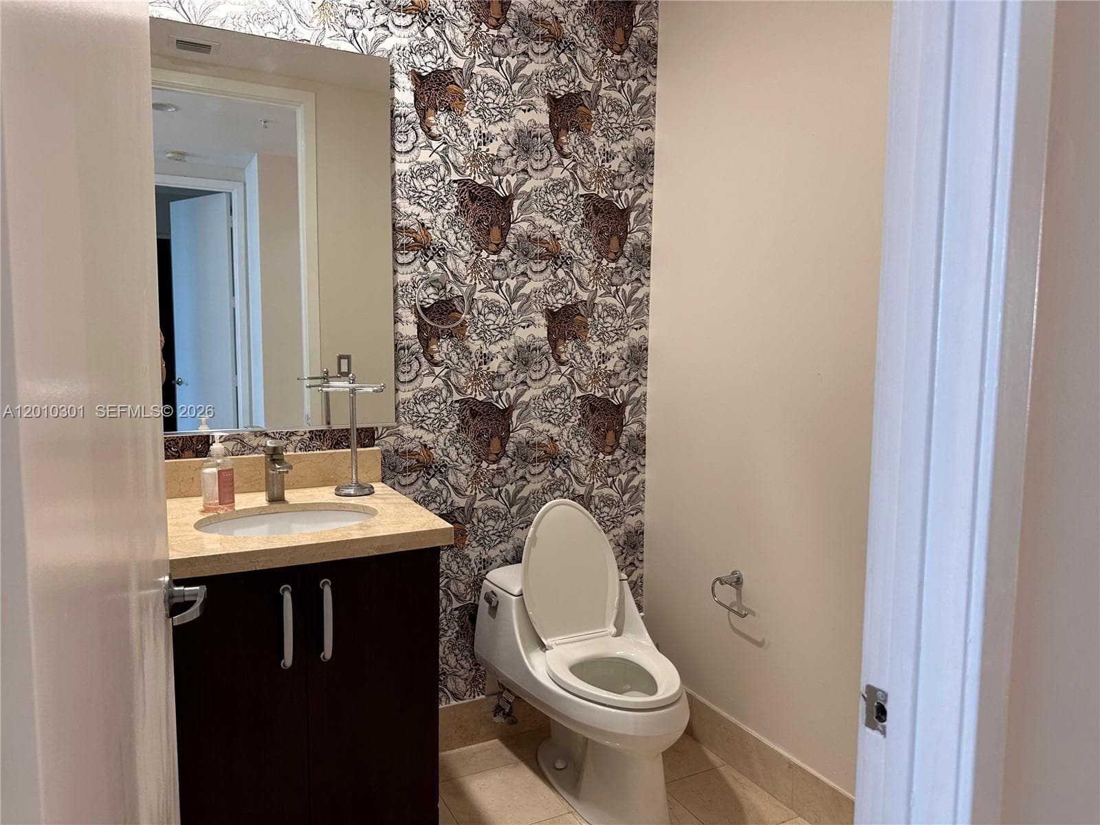 18101 Collins Ave # 3602, Sunny Isles Beach, FL 33160 photo 2