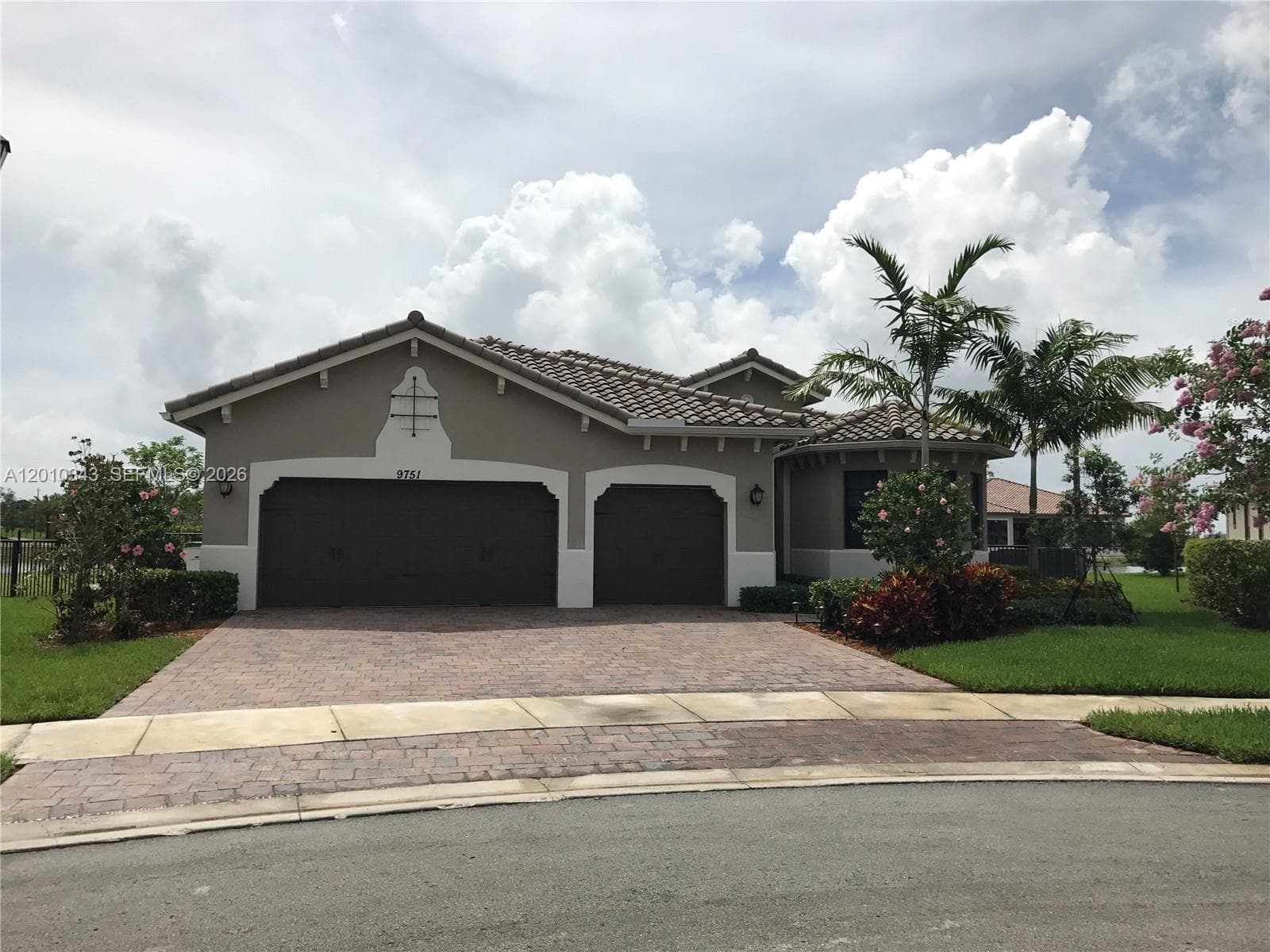 9751 Lakeview Ln, Parkland FL 33076 photo 2