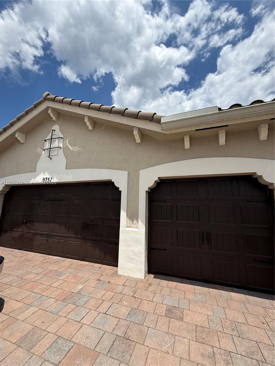 9751 Lakeview Ln, Parkland FL 33076 photo 3