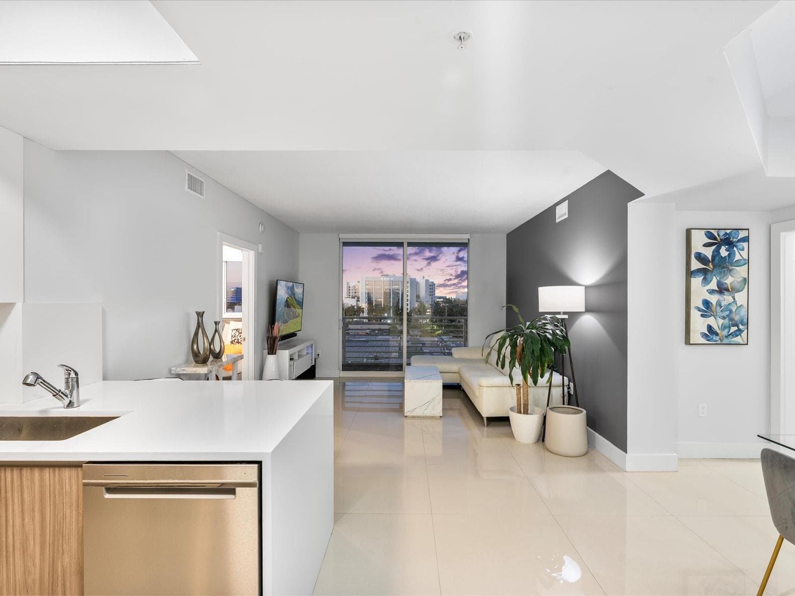 18800 NE 29th Avenue # 704, Aventura FL 33180 photo 2