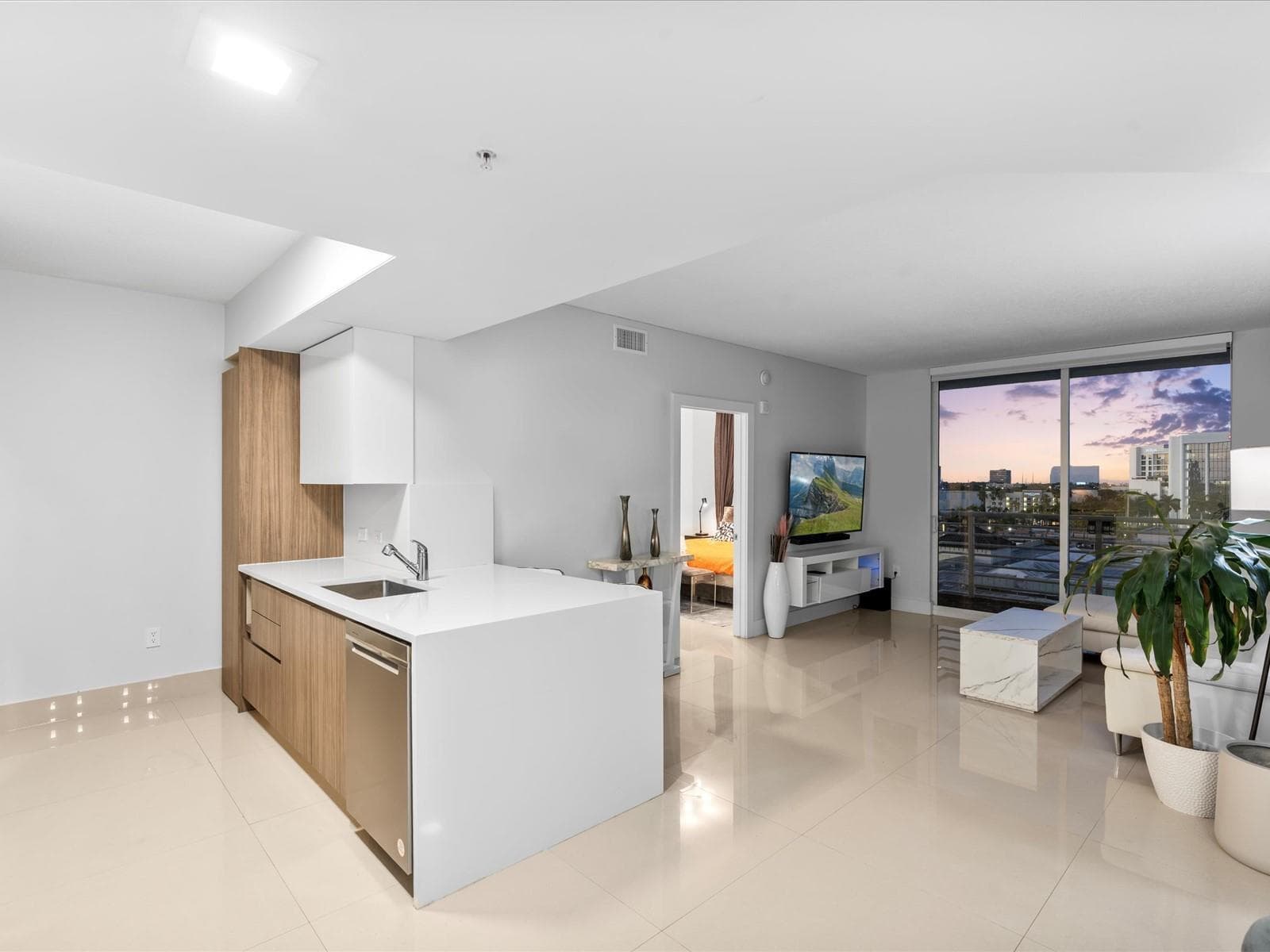 18800 NE 29th Avenue # 704, Aventura FL 33180 photo 3