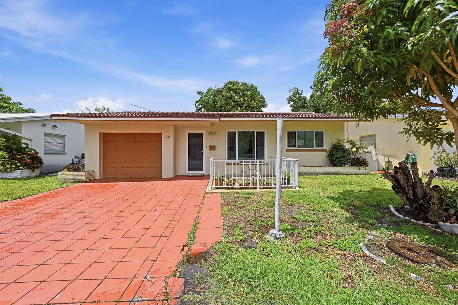 4513 NW 49th Street, Tamarac FL 33319 photo 2