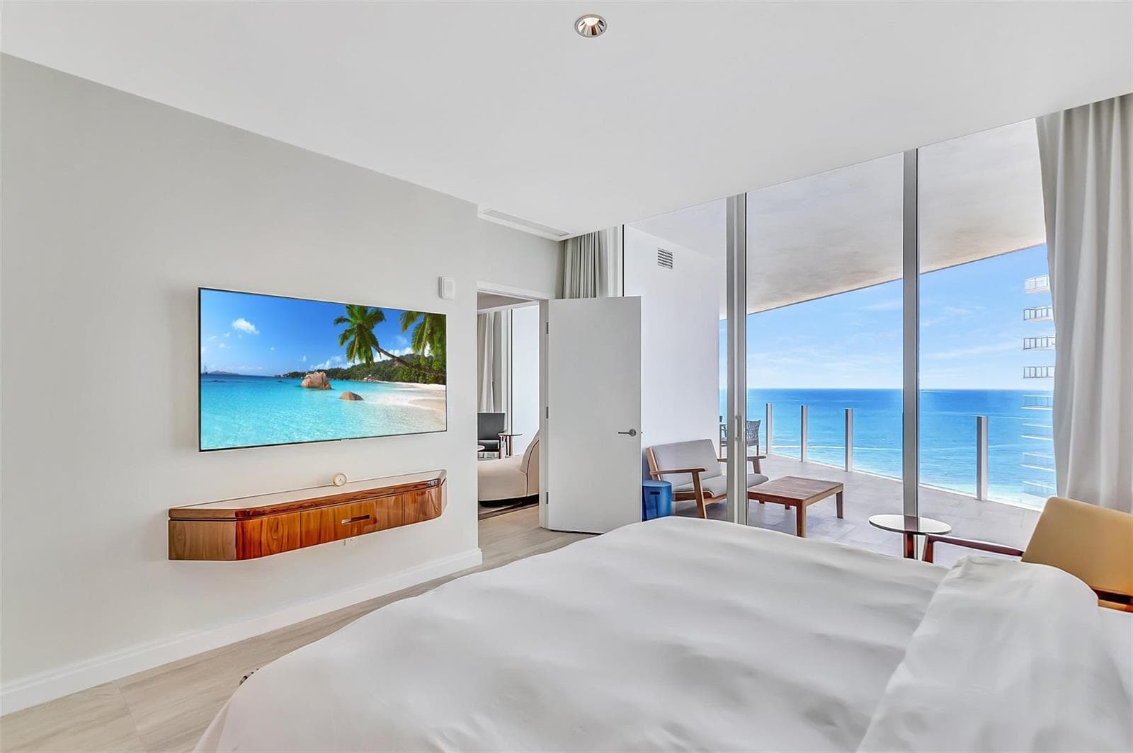 525 N Fort Lauderdale Beach Boulevard # 1607, Fort Lauderdale, FL 33304 photo 3