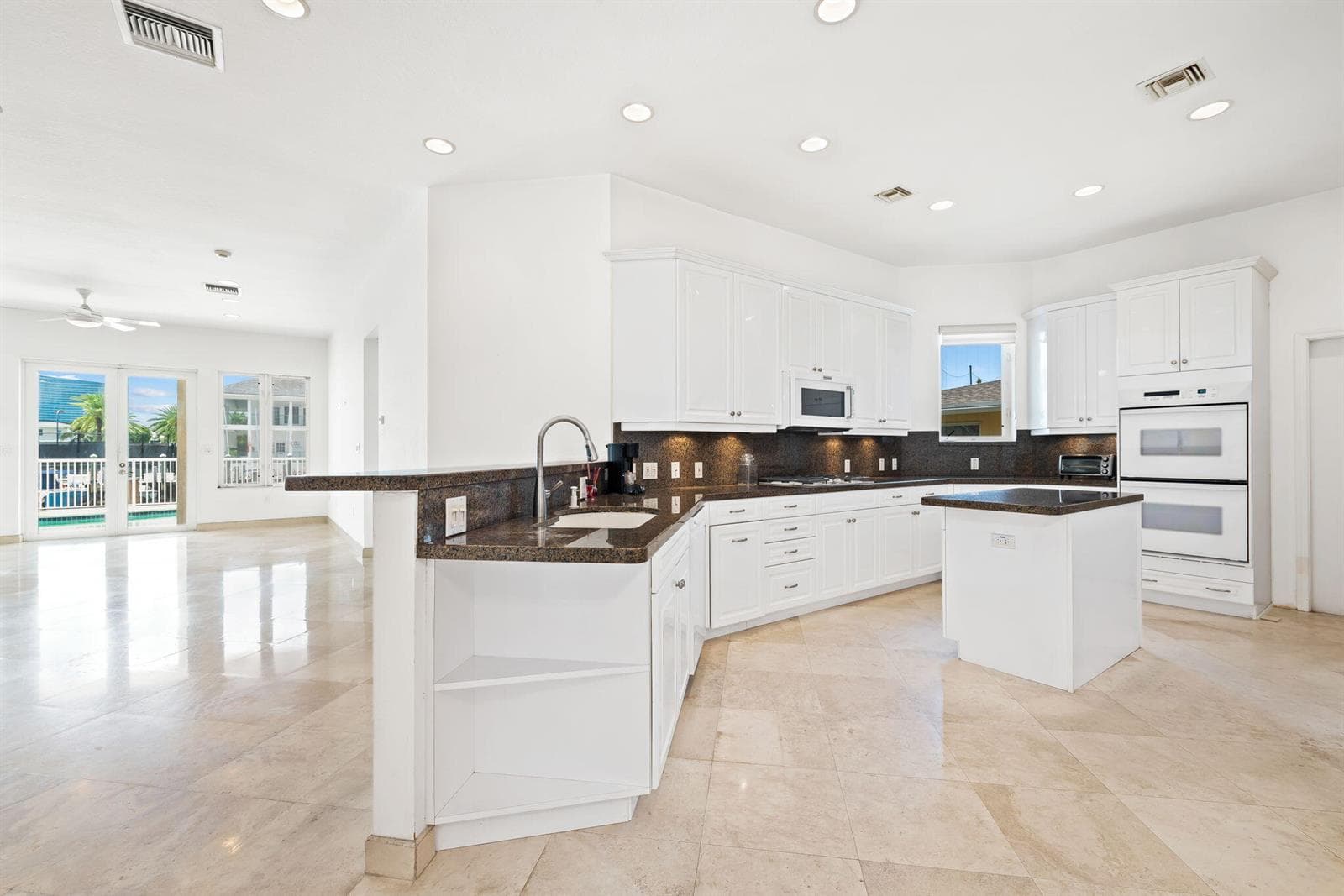 1630 SE 11th Street, Fort Lauderdale FL 33316 photo 5