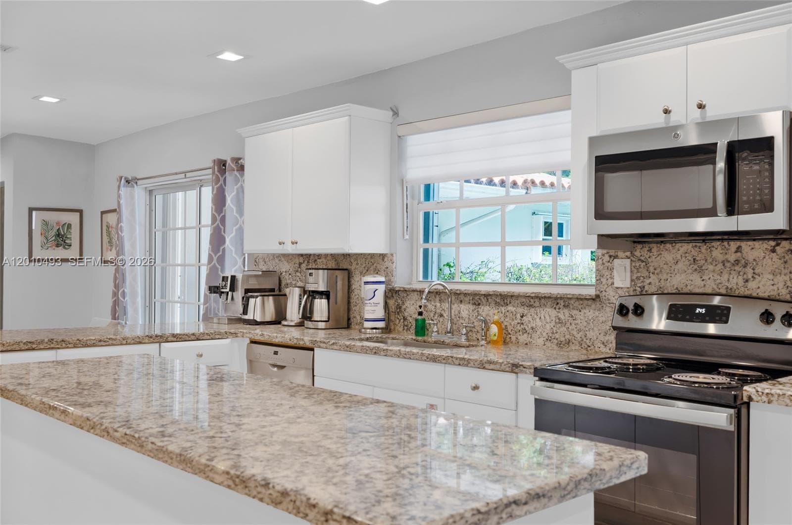 7711 Coquina Dr, North Bay Village FL 33141 photo 5