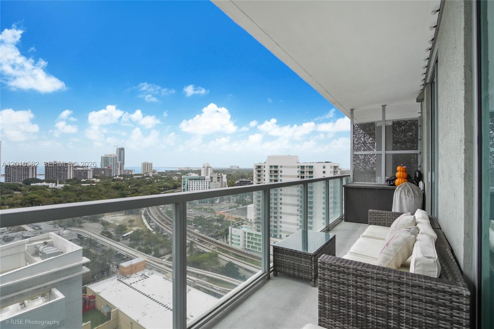 79 SW 12th St, Miami FL 33130 photo 2