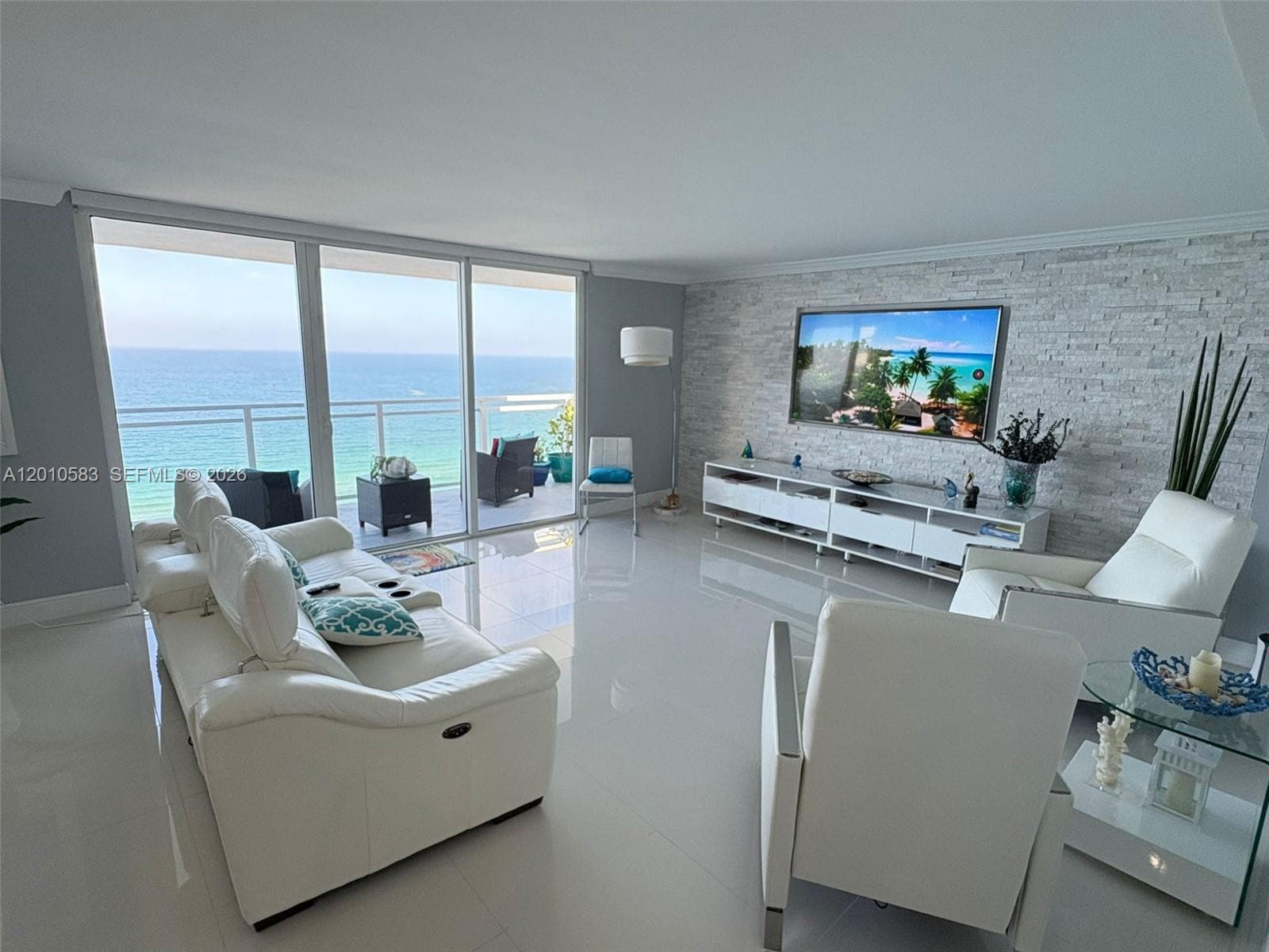 2030 S Ocean Dr # 1812, Hallandale Beach FL 33009