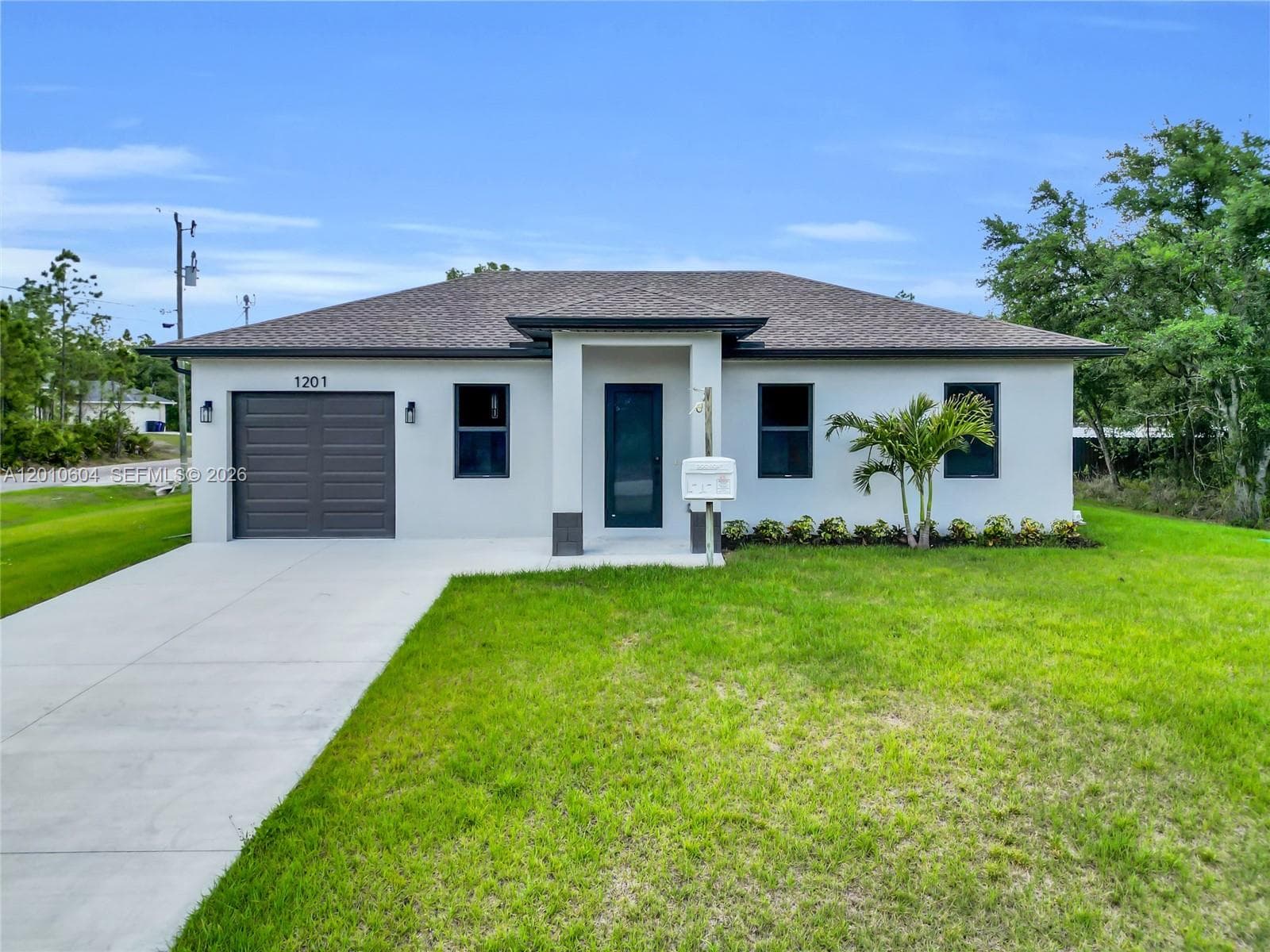 1201 E 7th ST, Lehigh Acres FL 33972 photo 4
