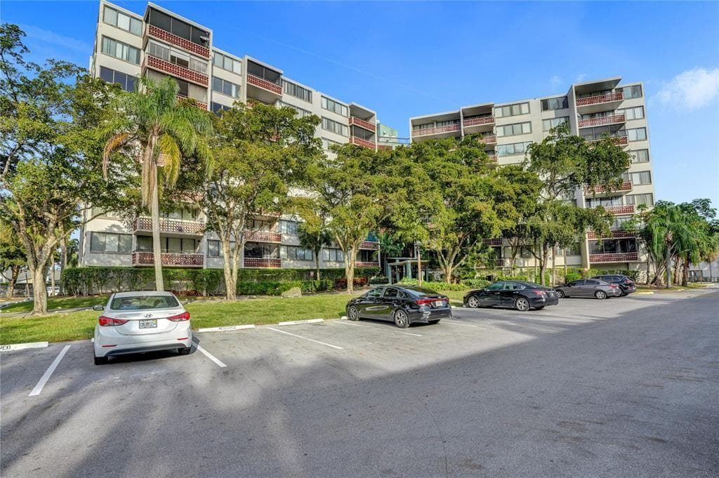 4222 Inverrary Boulevard # 4116, Lauderhill FL 33319 photo 3
