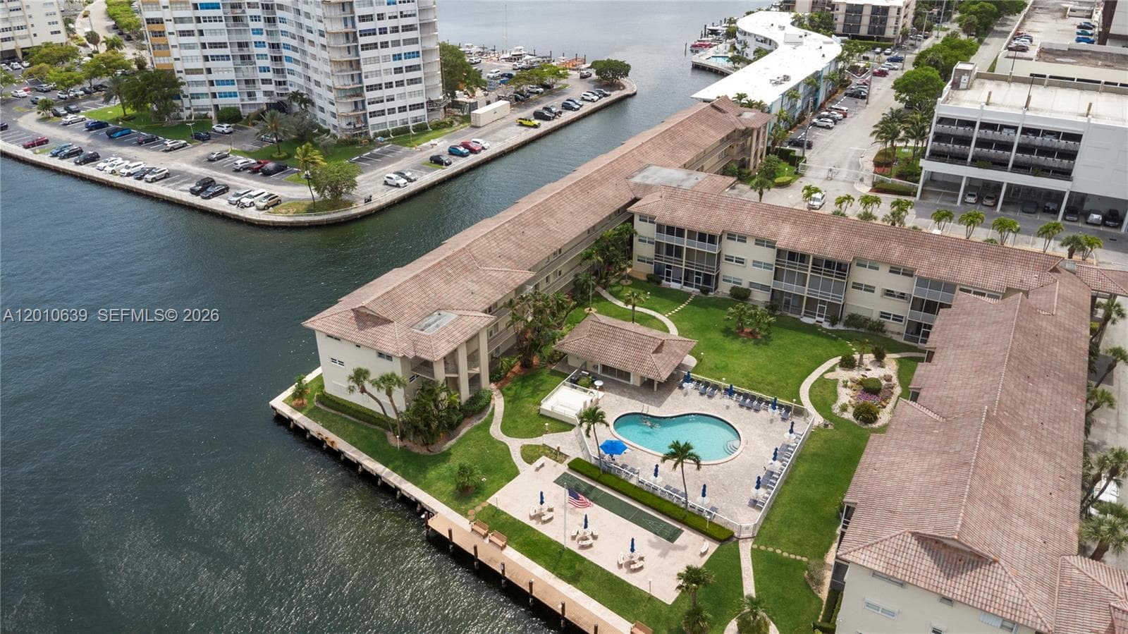 2600 Diana Dr # 119, Hallandale Beach FL 33009 photo 2