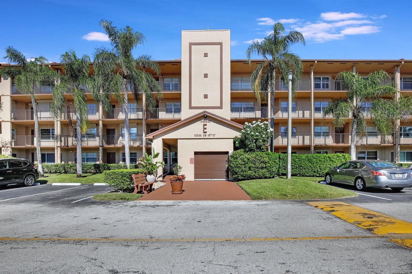13355 SW 16th Court, Pembroke Pines FL 33027 photo 4