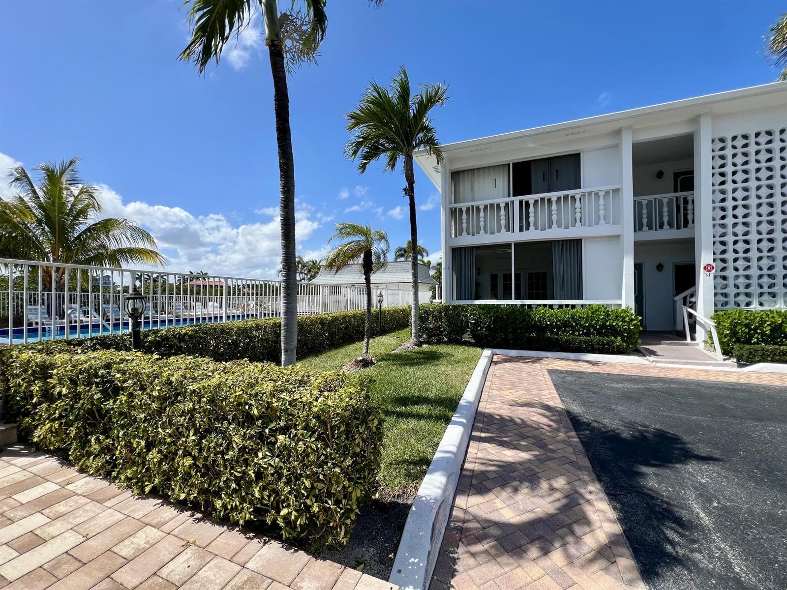 4201 S Ocean Boulevard, South Palm Beach FL 33480 photo 2