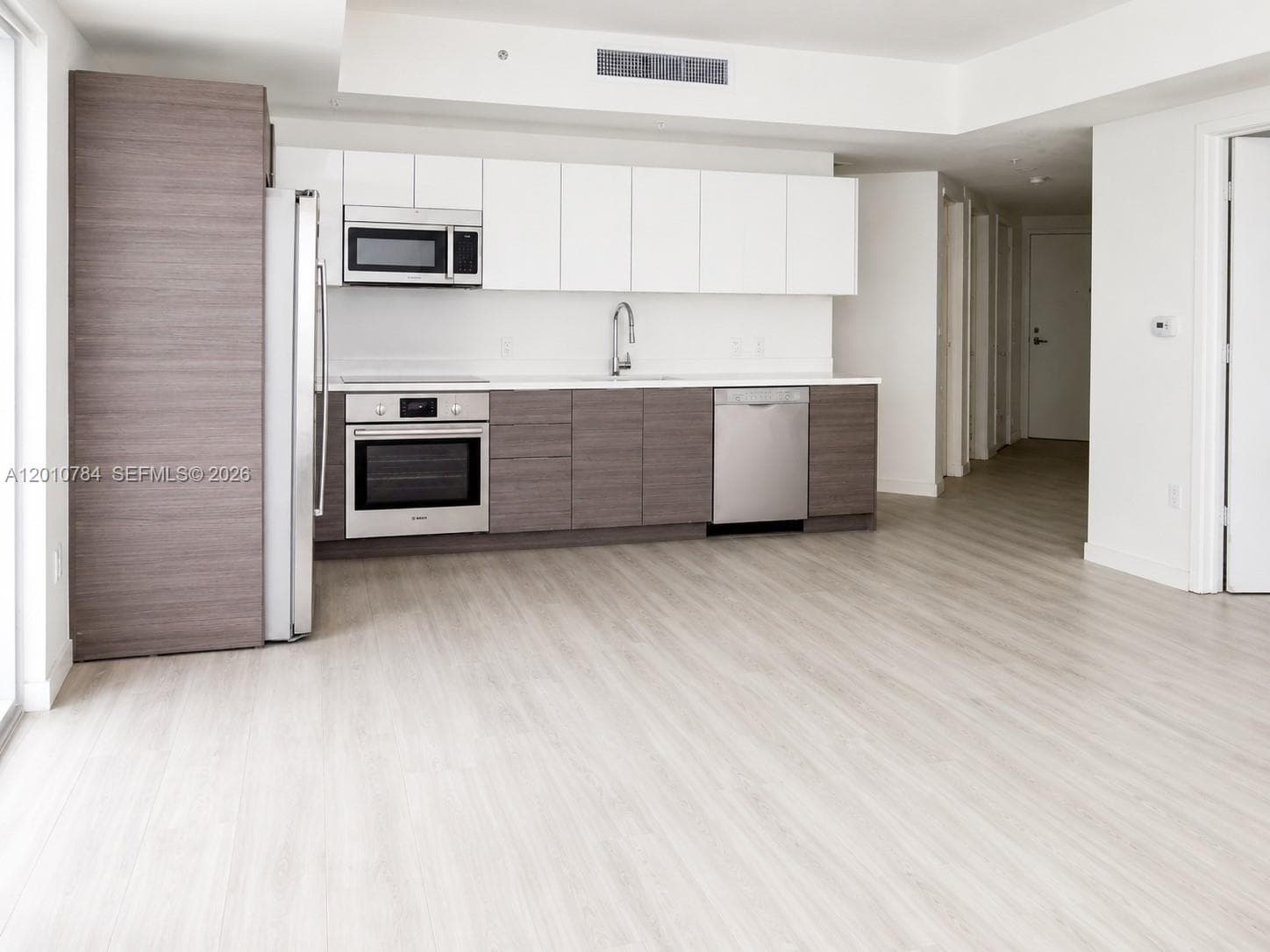 1010 SW 2nd Ave # 1809, Miami FL 33130 photo 2