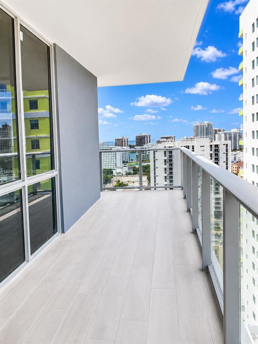 1010 SW 2nd Ave # 1809, Miami FL 33130 photo 5