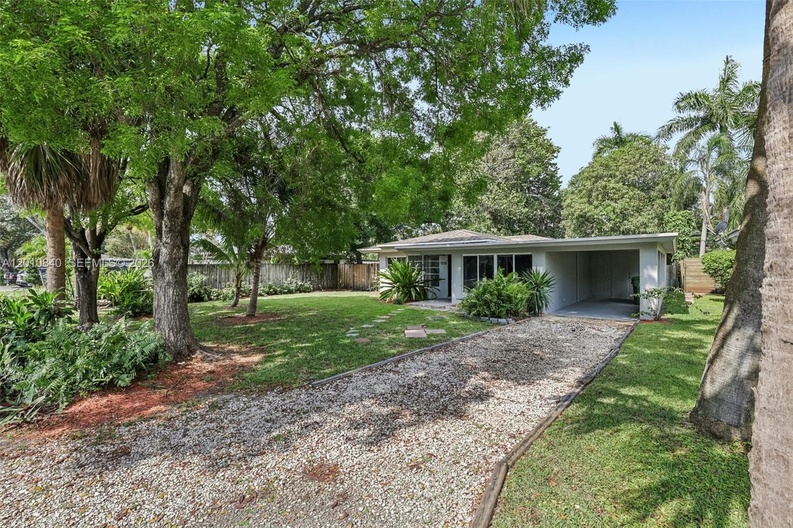 1115 NW 7th Ave, Fort Lauderdale FL 33311 photo 2