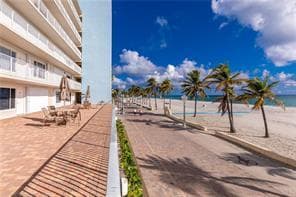 300 Oregon Street # 409, Hollywood FL 33019 photo 3