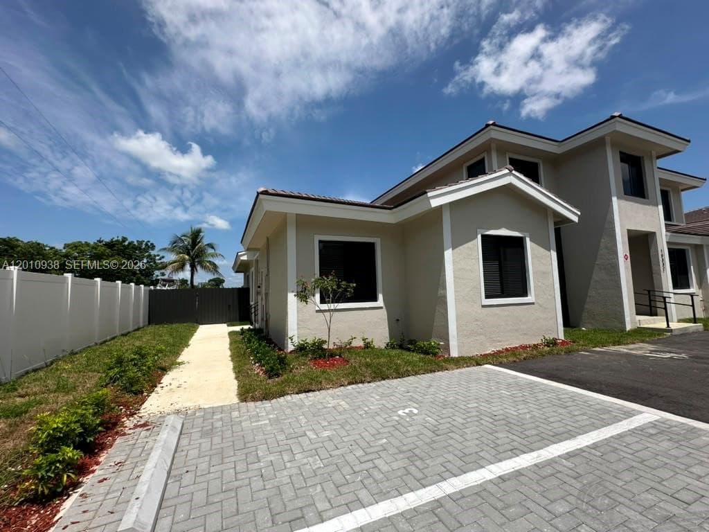 19444 SW 125th AVE # 0, South Miami FL 33177 photo 2