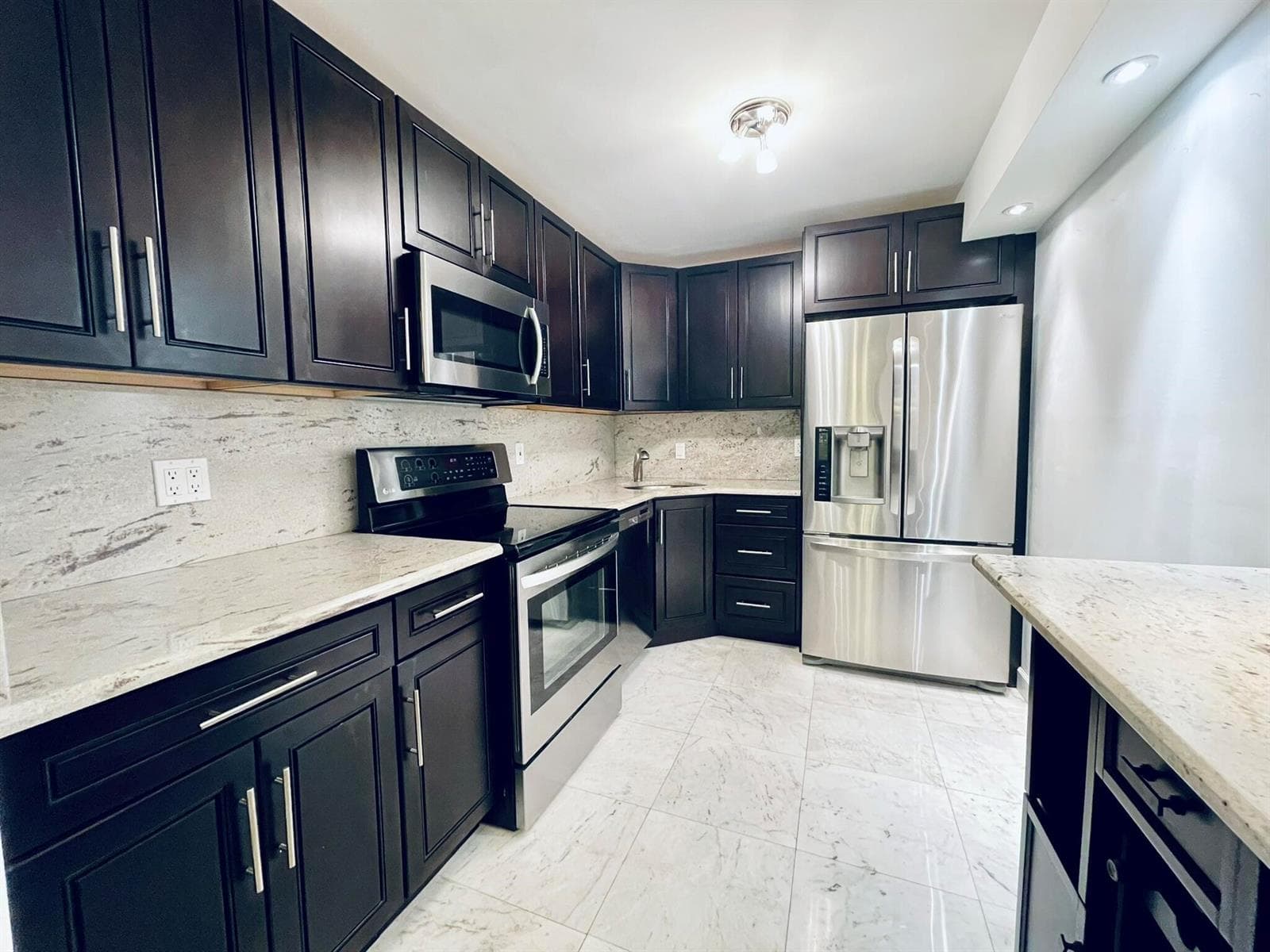 7000 NW 17th Street # 203, Plantation FL 33313 photo 4