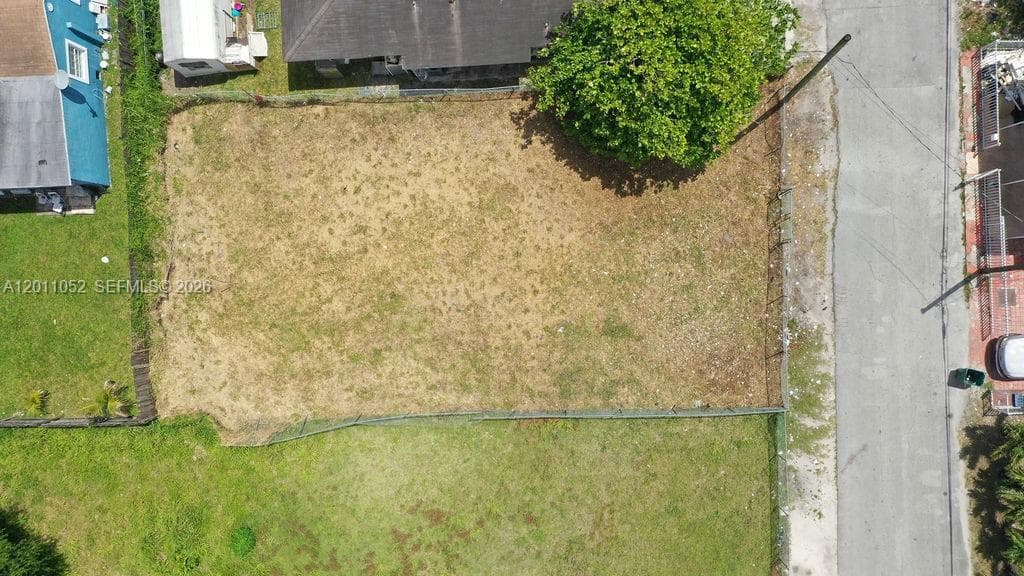 2455 NW 55th street, Miami FL 33142 photo 5