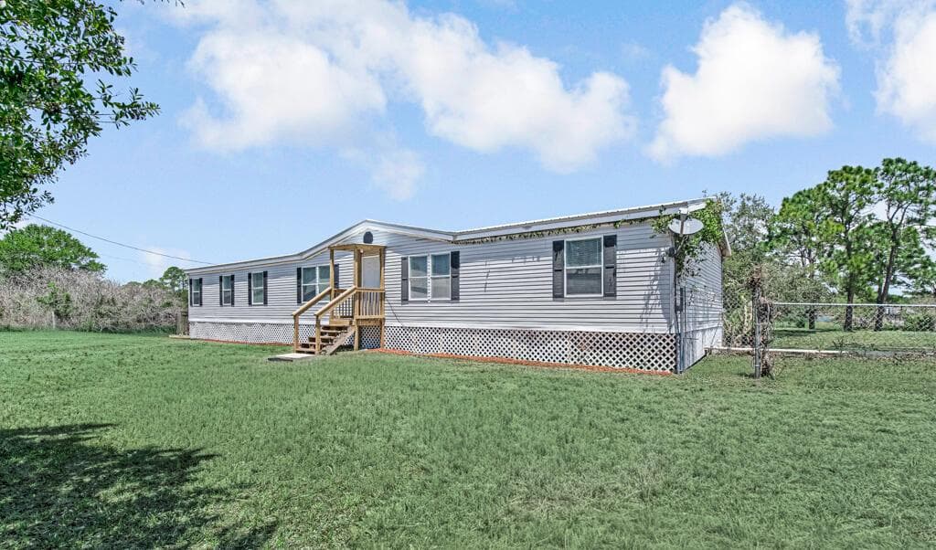 545 Bald Cypress Avenue, Clewiston FL 33440 photo 4