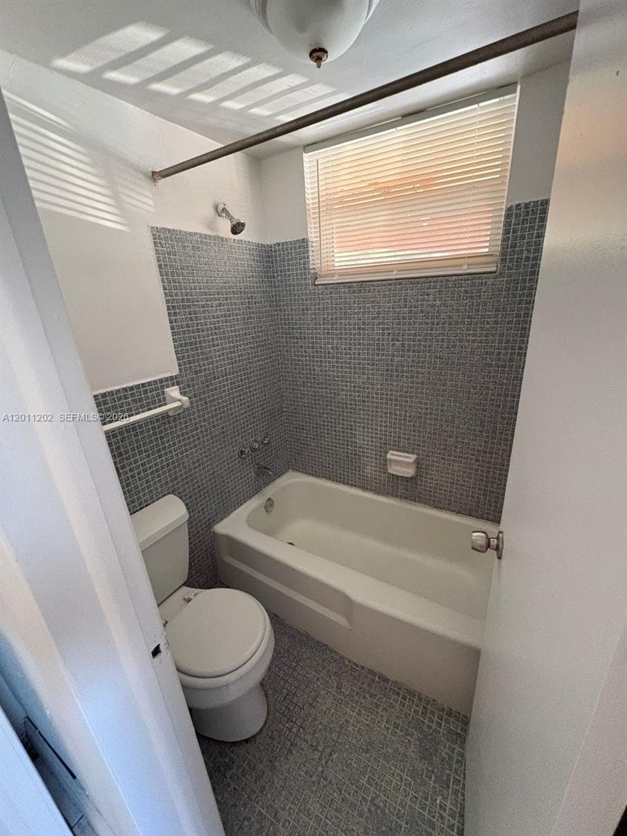 1590 NE 125th Ter # 1, North Miami FL 33161 photo 4
